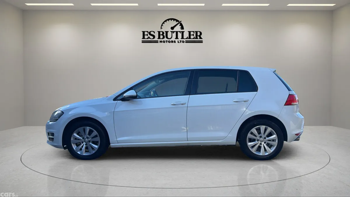 Volkswagen Golf Hatchback, Petrol, 2016, White