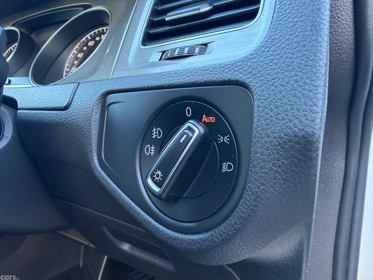 Volkswagen Golf Hatchback, Petrol, 2016, White