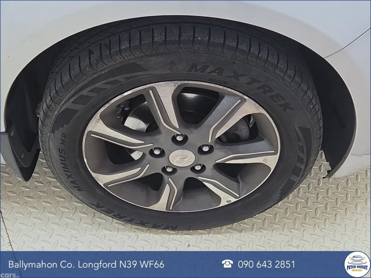 Hyundai ix20 MPV, Petrol, 2019, Grey