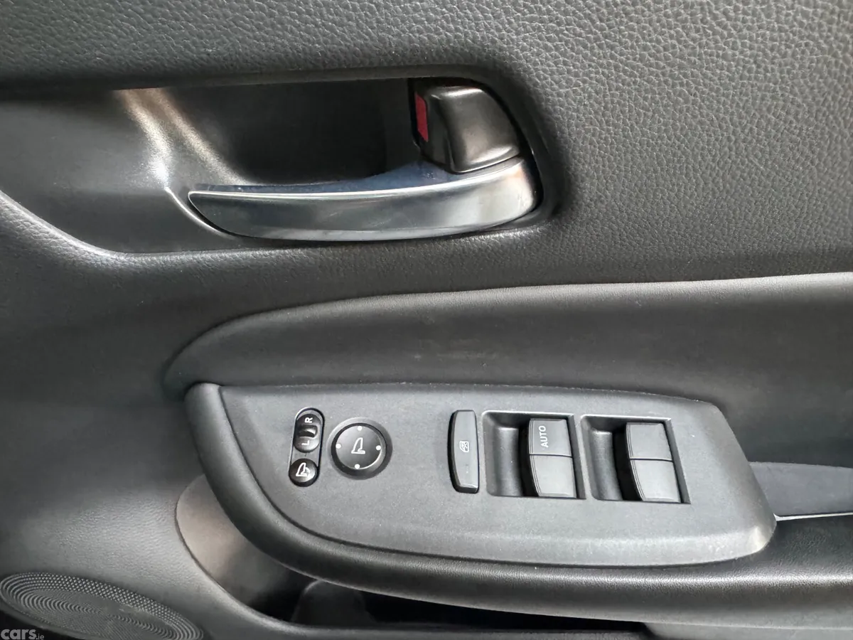 Honda Fit Hatchback, Petrol Hybrid, 2021, Silver