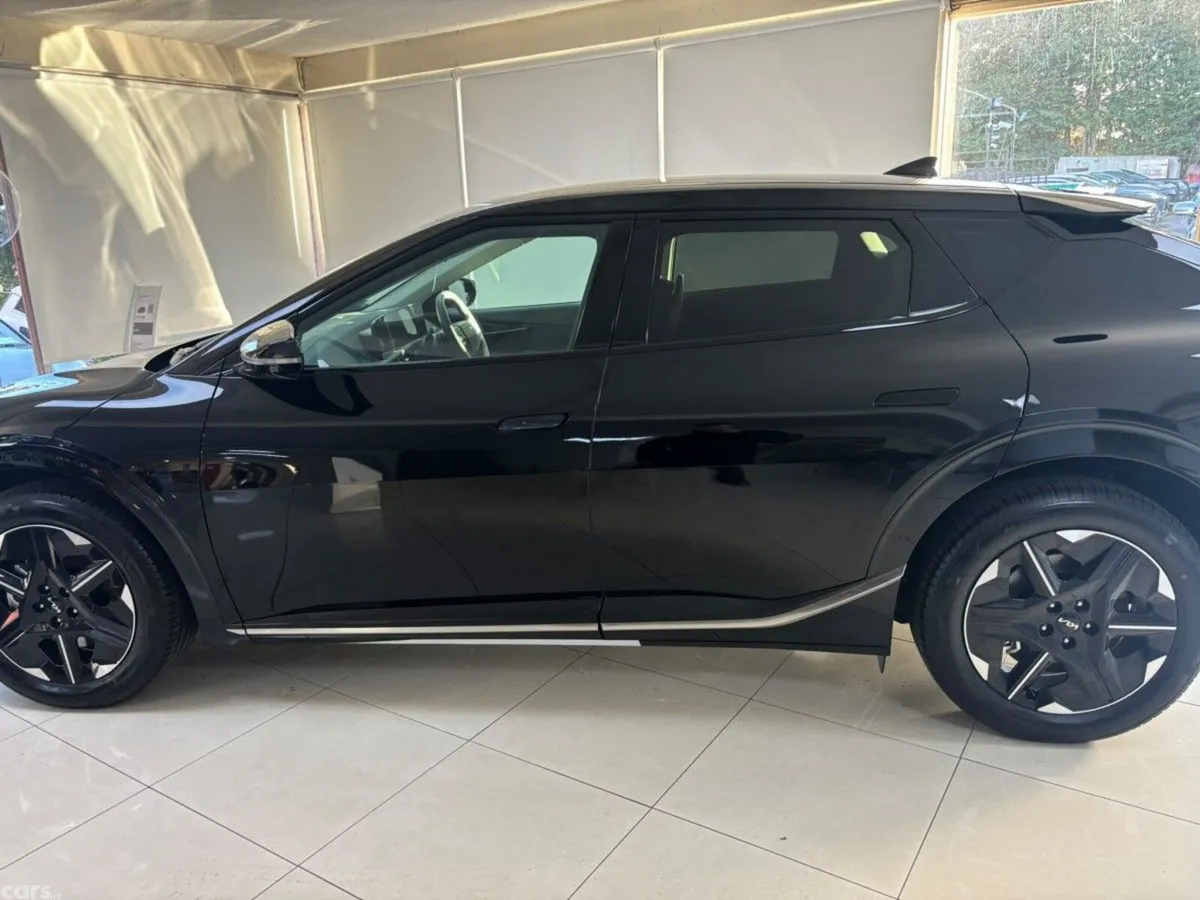 Kia EV6 MPV, Electric, 2026, Black