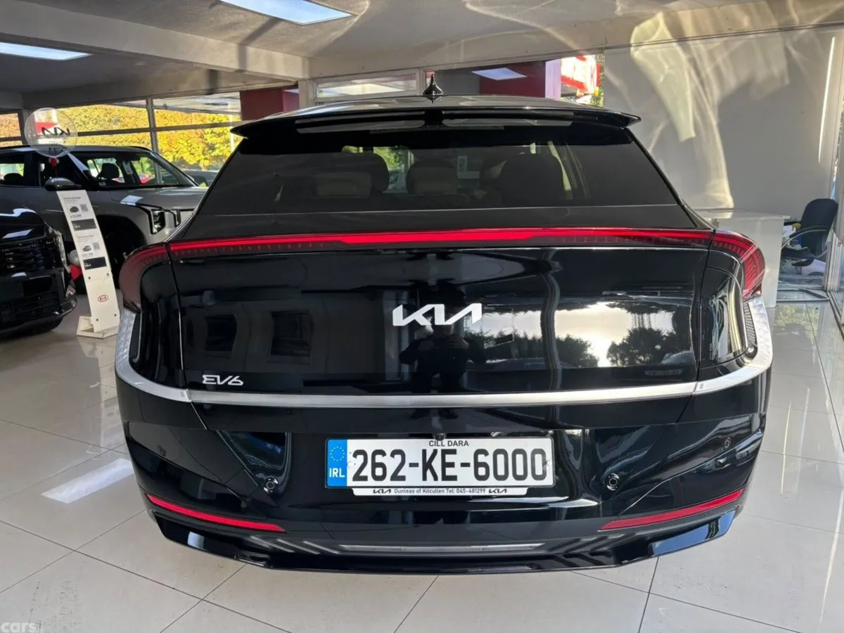 Kia EV6 MPV, Electric, 2026, Black
