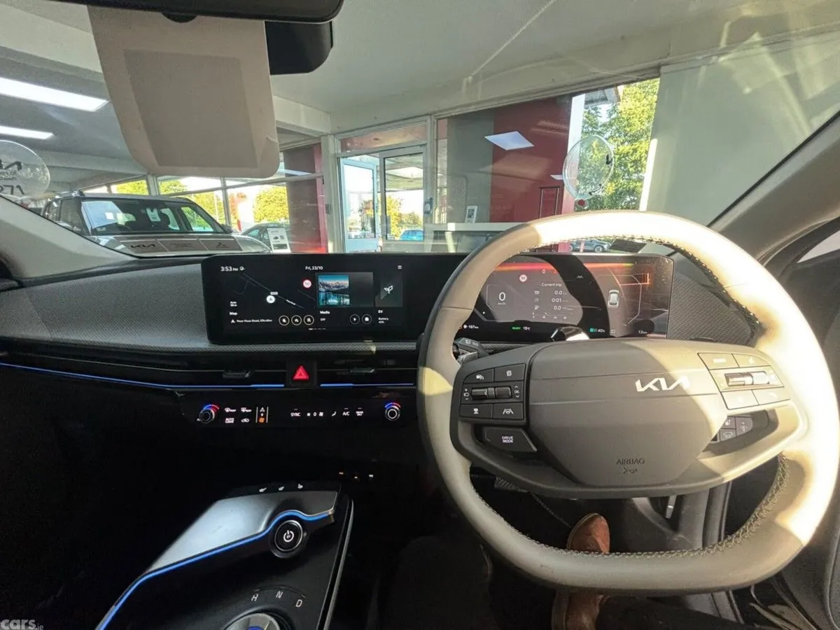 Kia EV6 MPV, Electric, 2026, Black