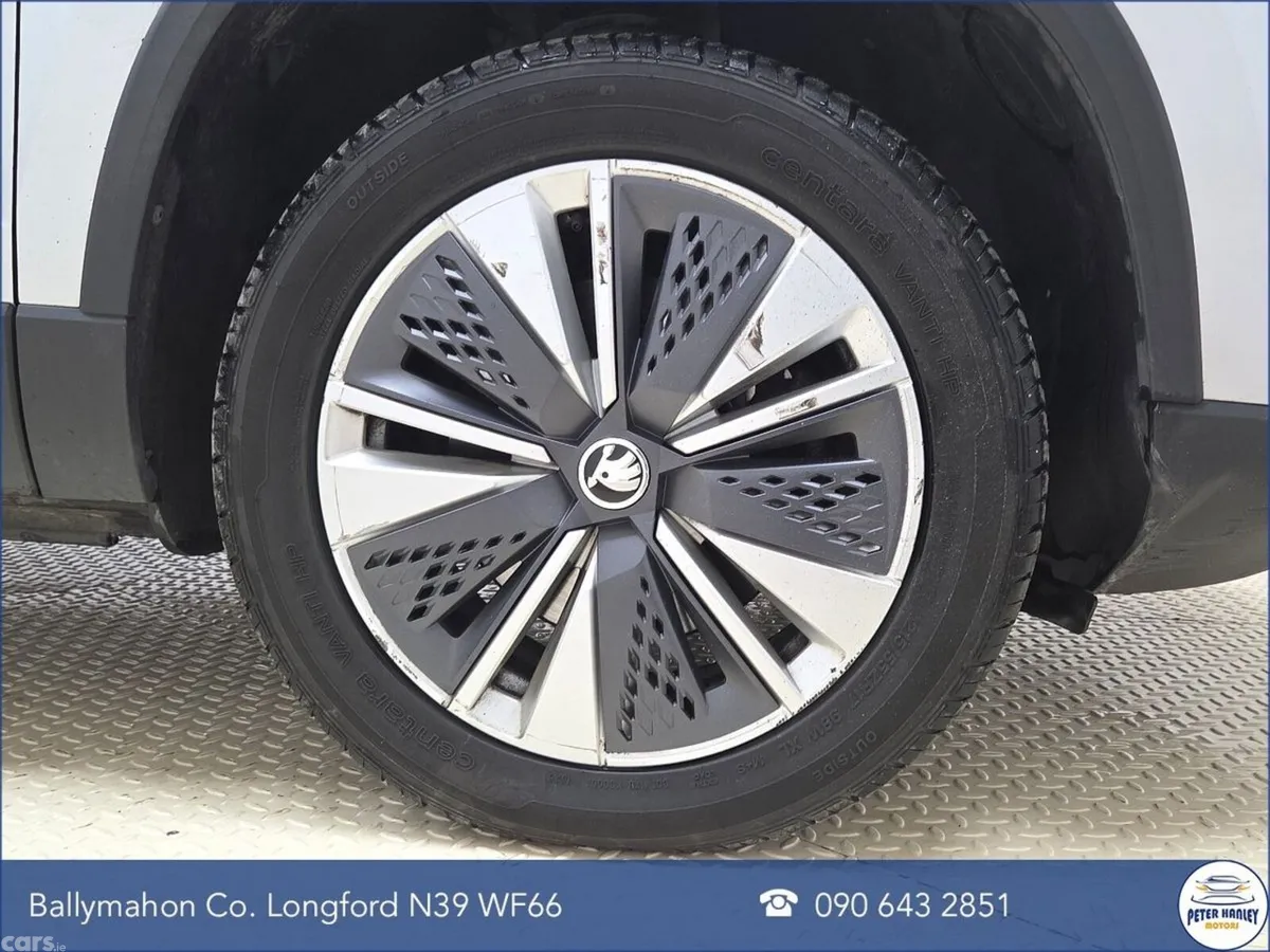 Skoda Karoq SUV, Diesel, 2023, Grey