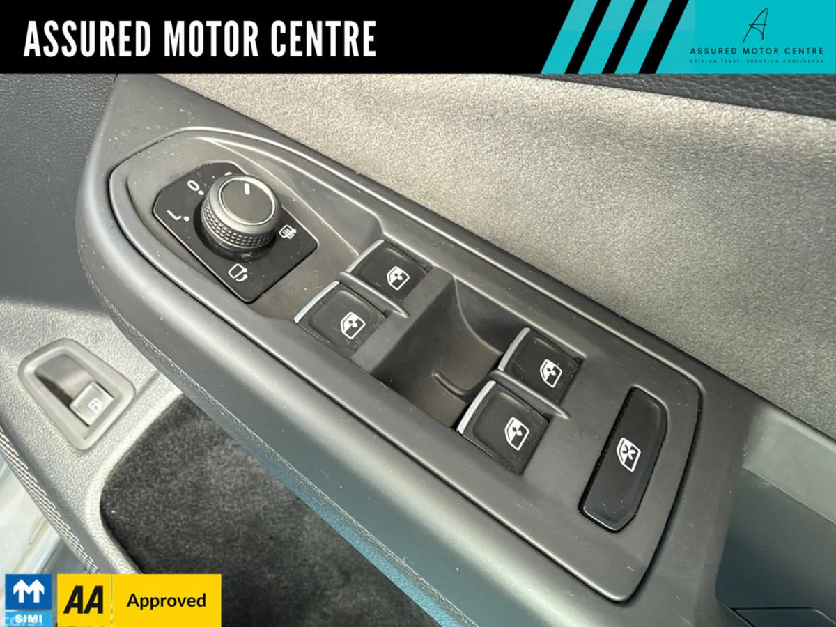 Volkswagen Golf Hatchback, Petrol Hybrid, 2023, Grey