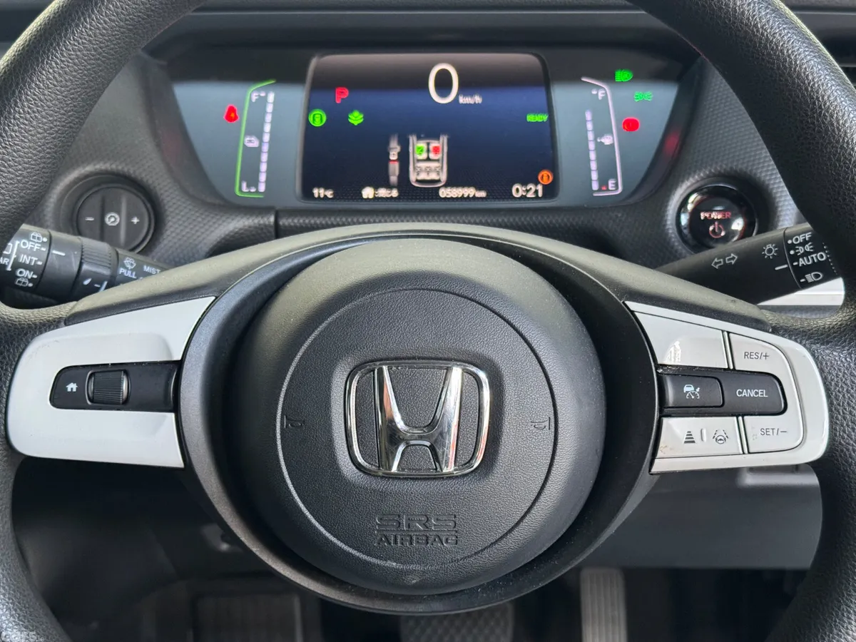 Honda Fit Hatchback, Petrol Hybrid, 2021, Silver
