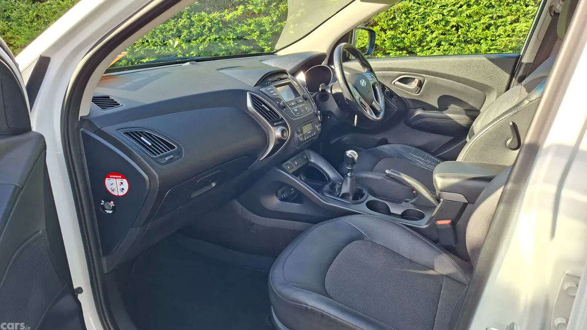 Hyundai ix35 SUV, Diesel, 2015, White