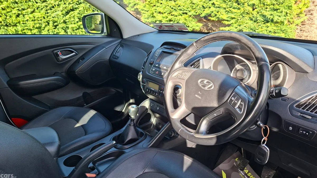 Hyundai ix35 SUV, Diesel, 2015, White