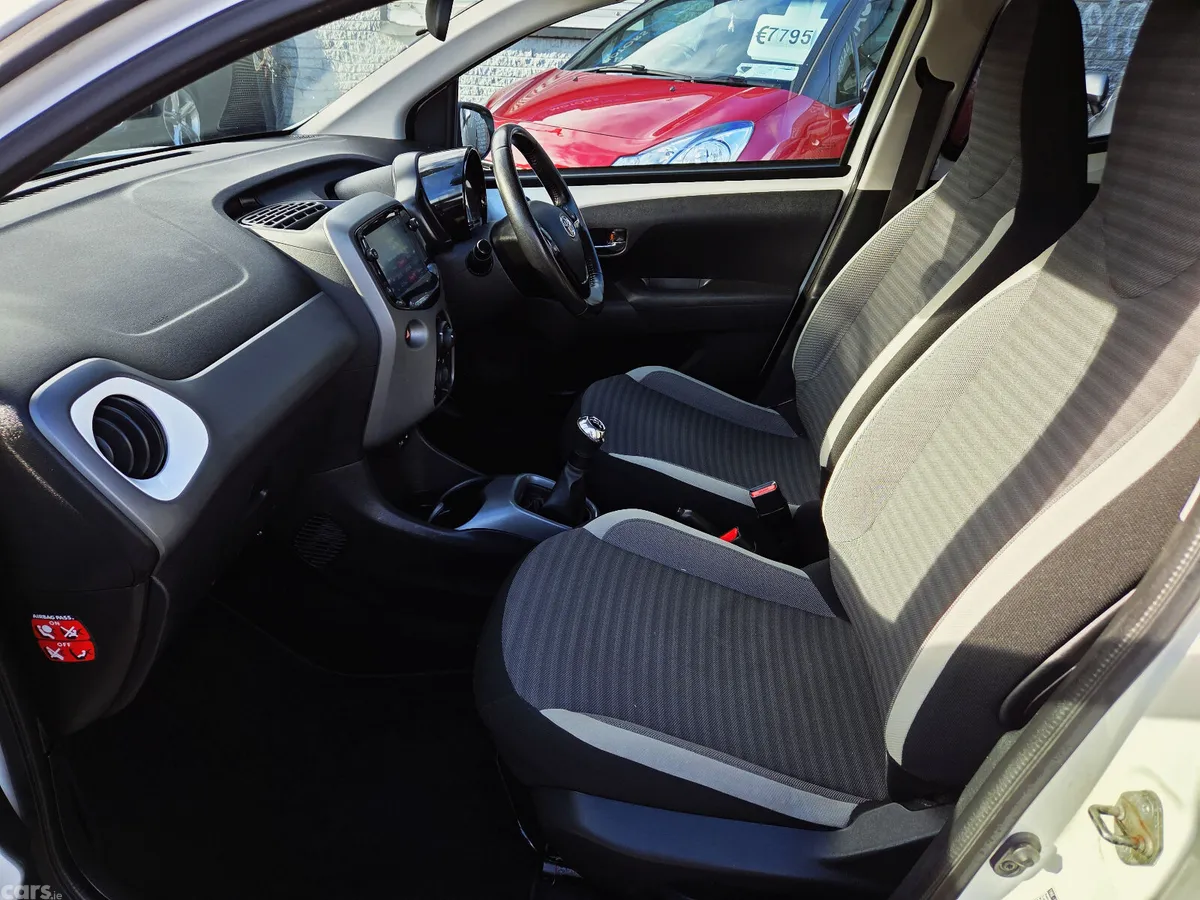 Toyota Aygo Hatchback, Petrol, 2020, White