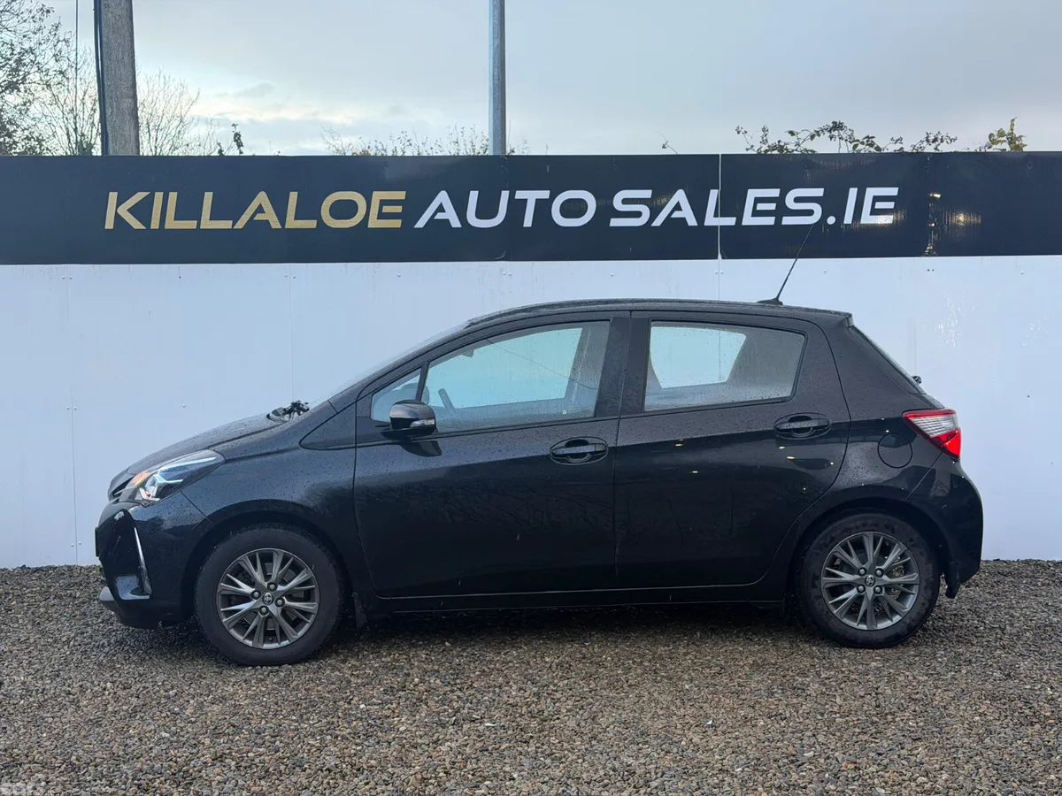 Toyota Yaris Hatchback, Petrol, 2019, Black