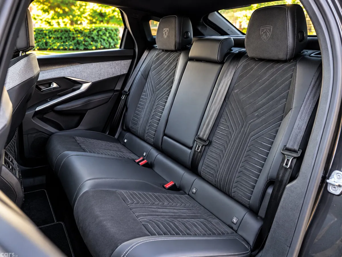 Peugeot 3008 SUV, Electric, 2024, Grey