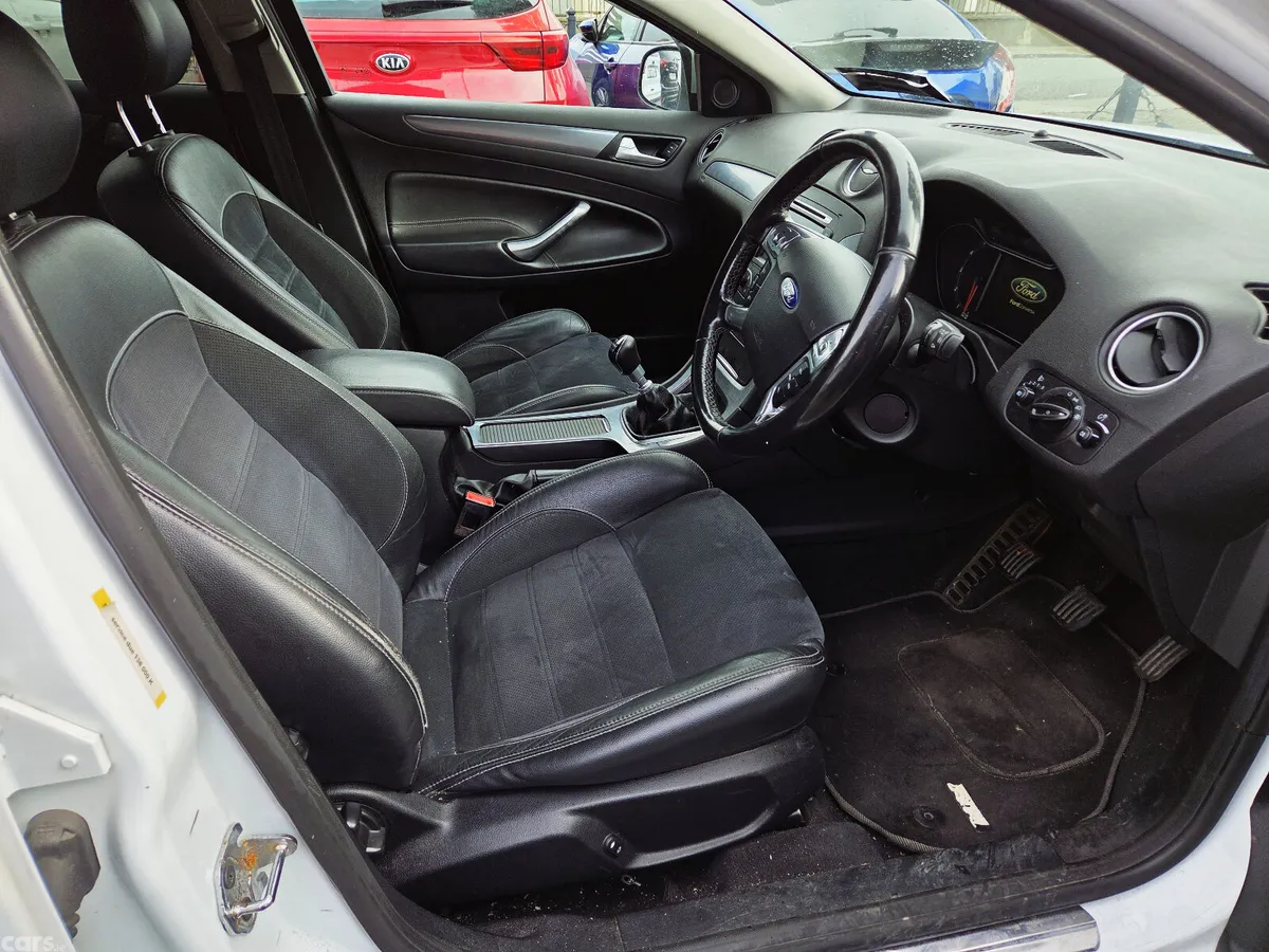 Ford Mondeo Hatchback, Diesel, 2014, White