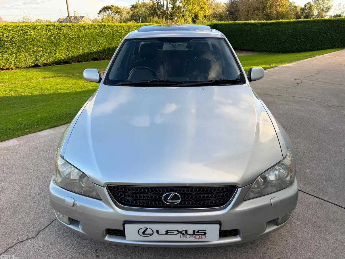 Lexus IS Saloon, Petrol, 2002, Silver
