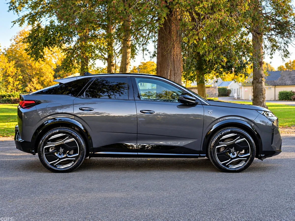 Peugeot 3008 SUV, Electric, 2024, Grey