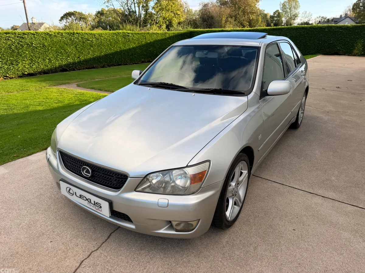 Lexus IS Saloon, Petrol, 2002, Silver