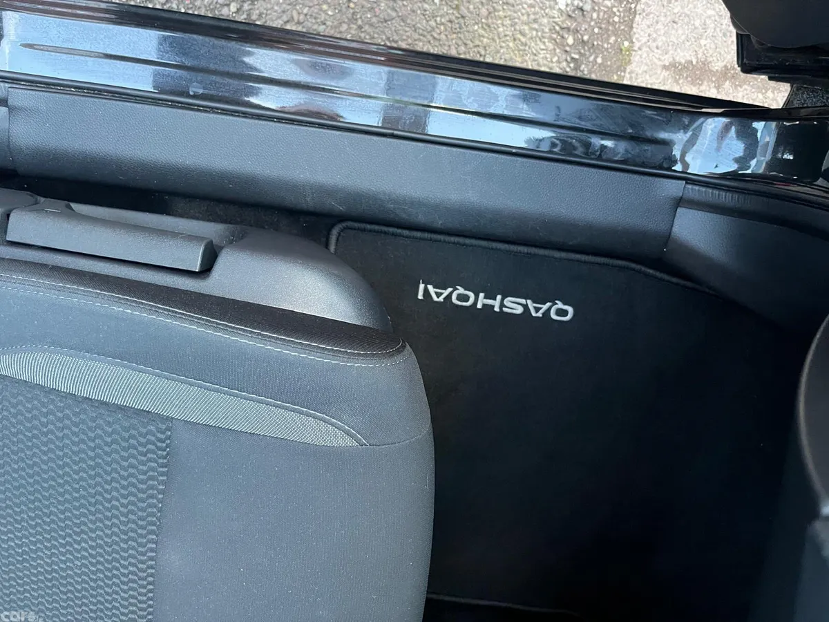 Nissan Qashqai MPV, Petrol, 2020, Black