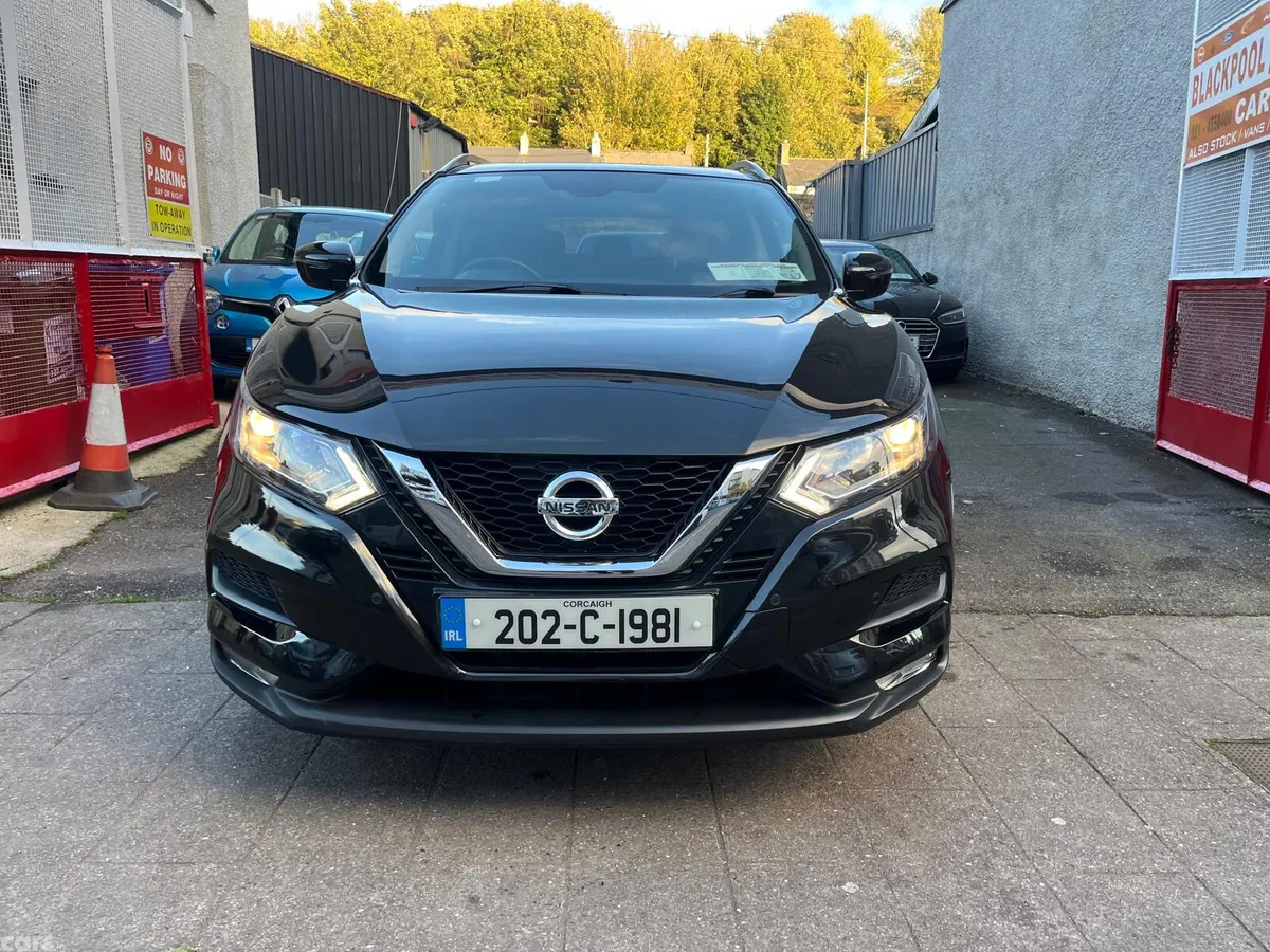 Nissan Qashqai MPV, Petrol, 2020, Black