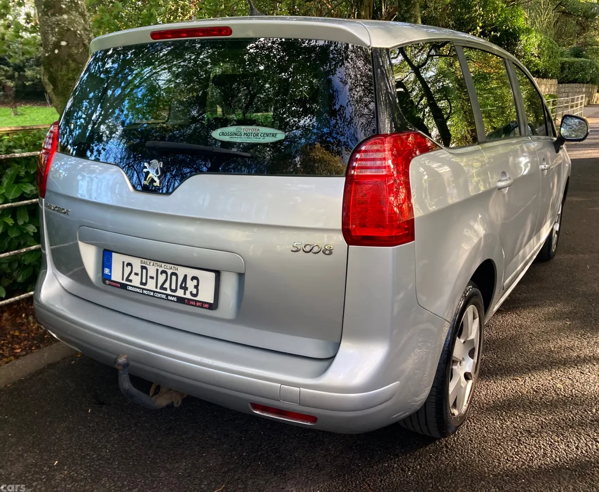 Peugeot 5008 MPV, Diesel, 2012, Grey