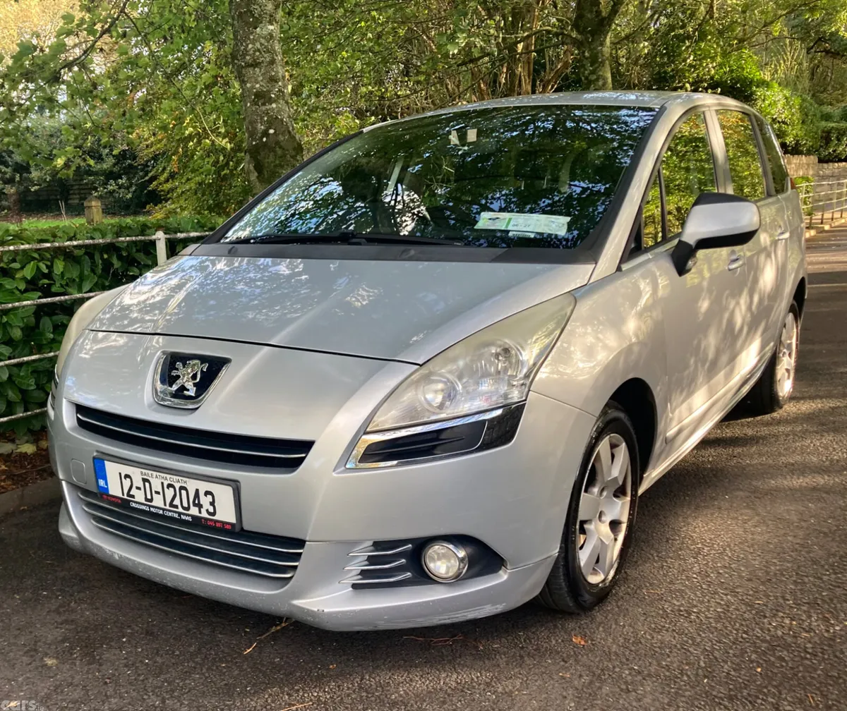 Peugeot 5008 MPV, Diesel, 2012, Grey