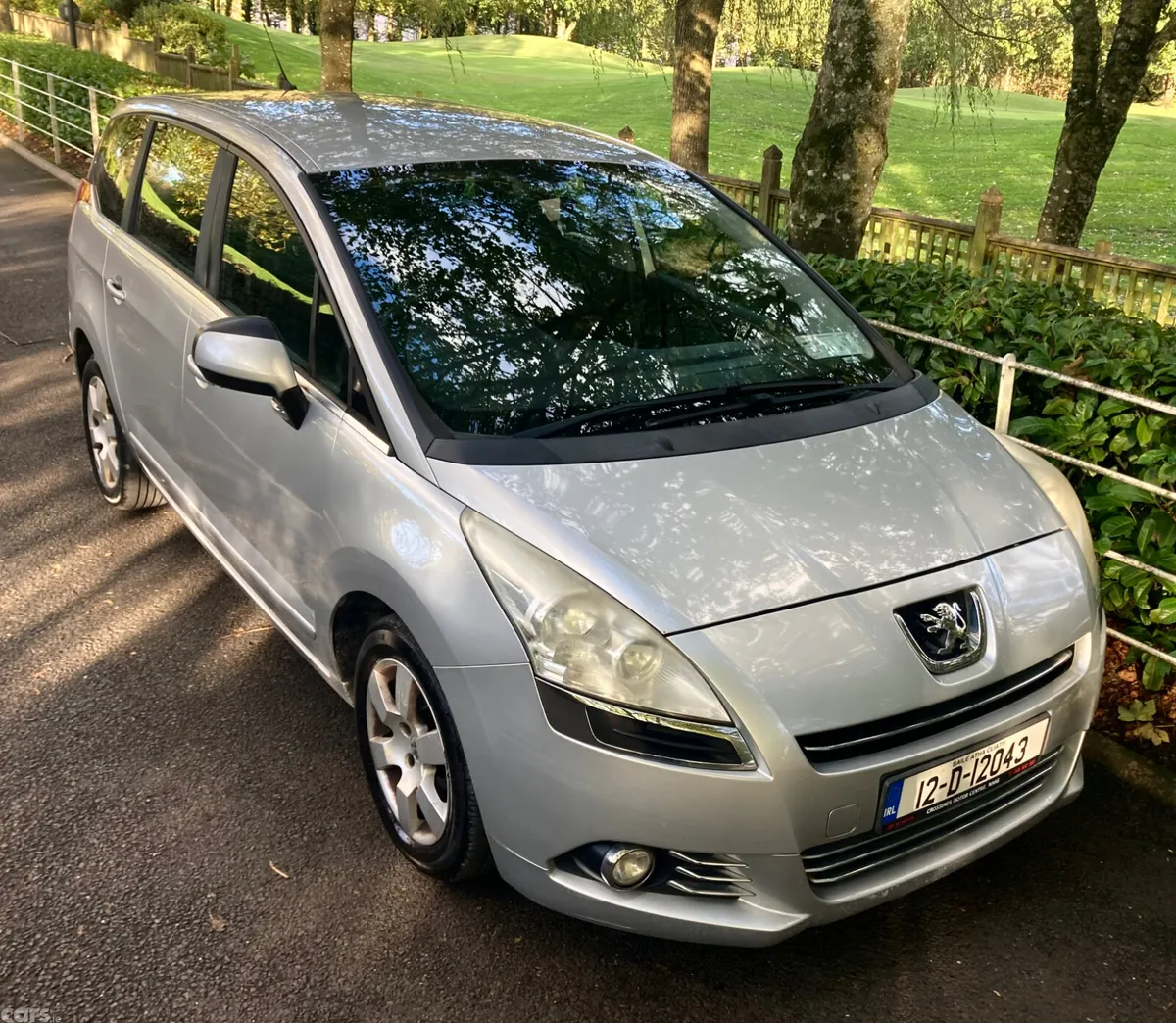 Peugeot 5008 MPV, Diesel, 2012, Grey