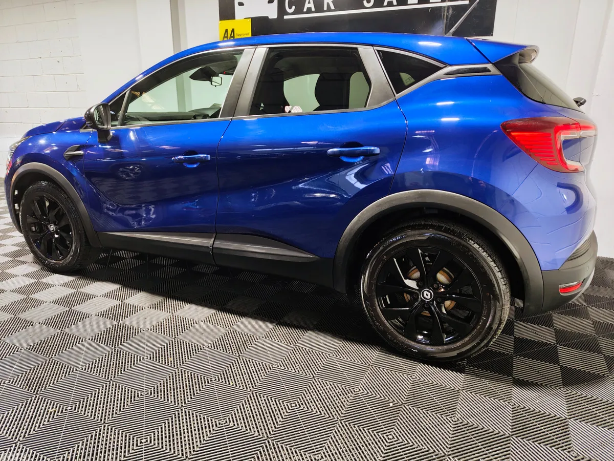 Renault Captur Hatchback, Petrol, 2022, Blue