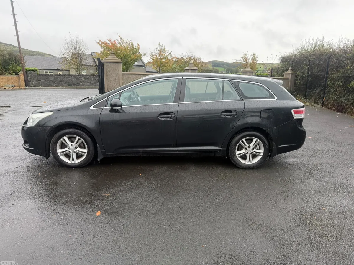 Toyota Avensis Estate, Diesel, 2011, Black