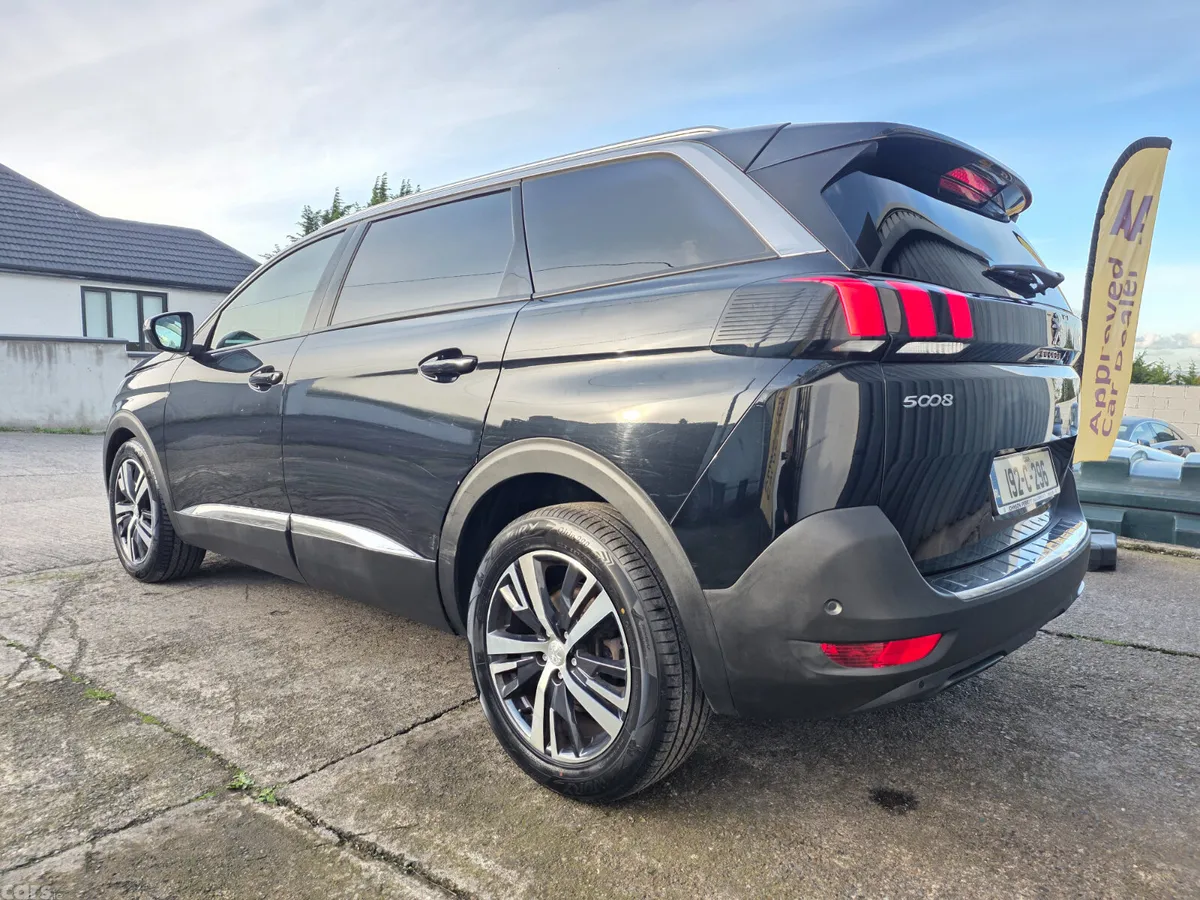 Peugeot 5008 MPV, Petrol, 2019, Black