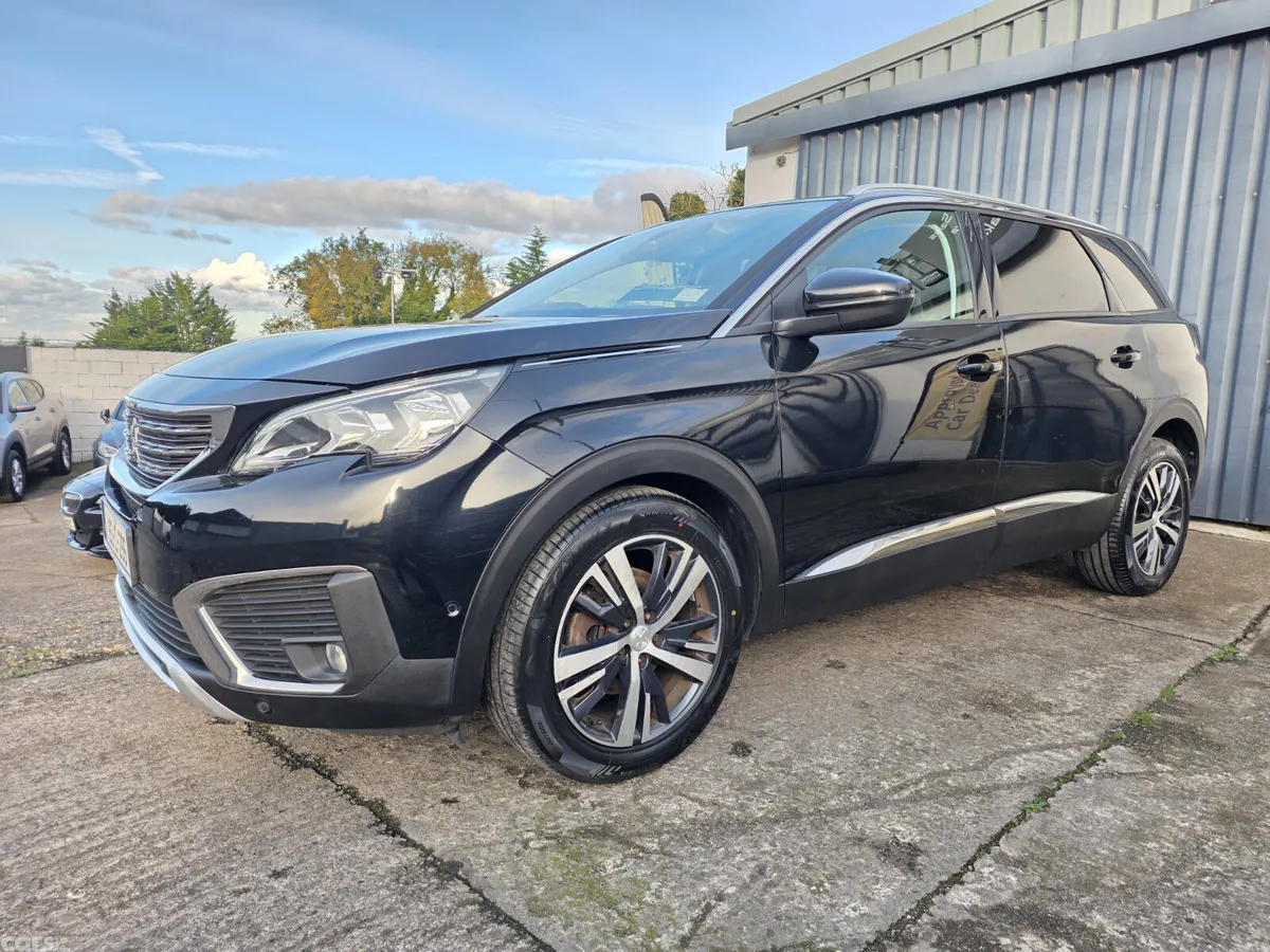 Peugeot 5008 MPV, Petrol, 2019, Black