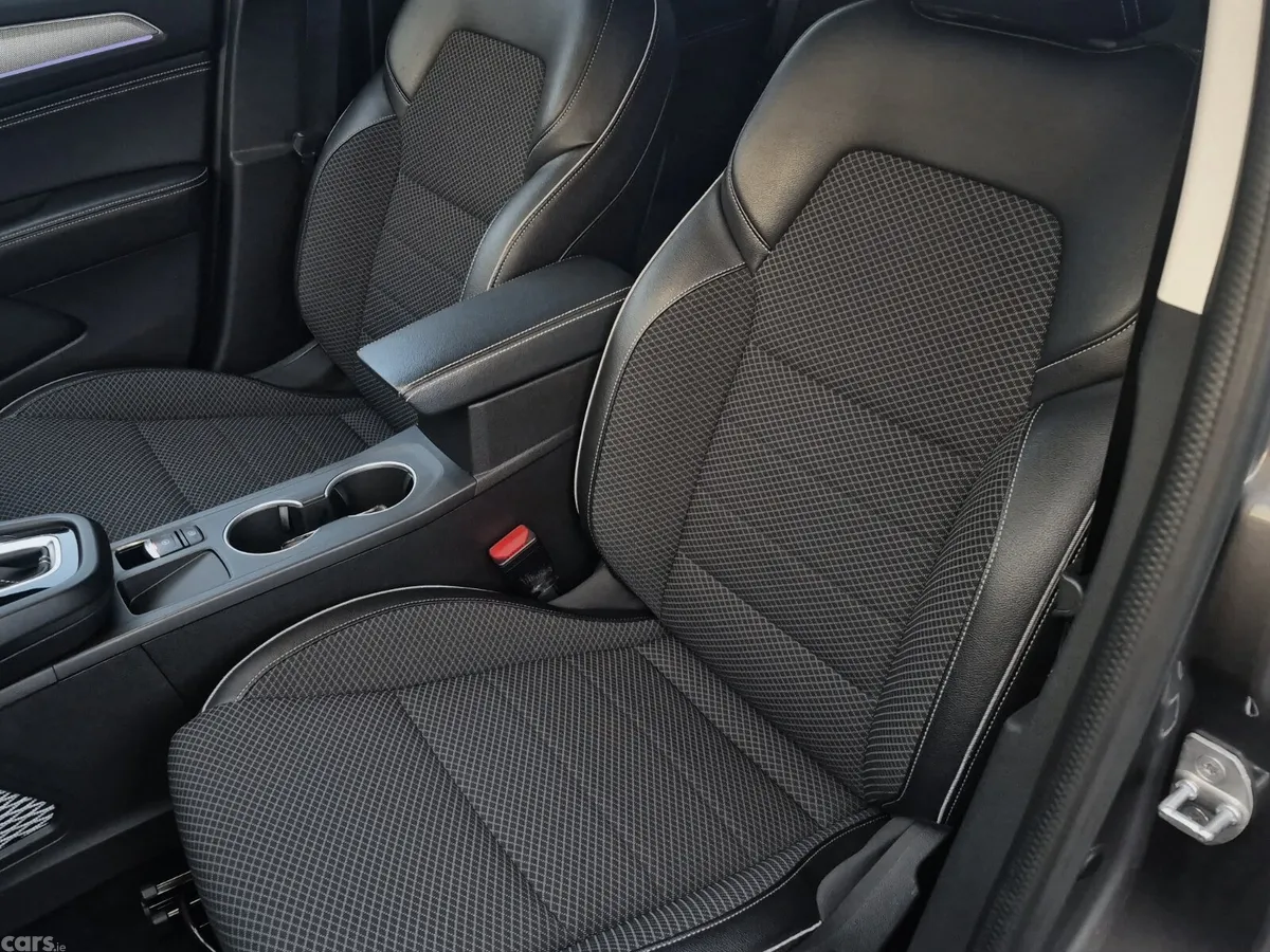 Renault Arkana Hatchback, Petrol, 2023, Grey
