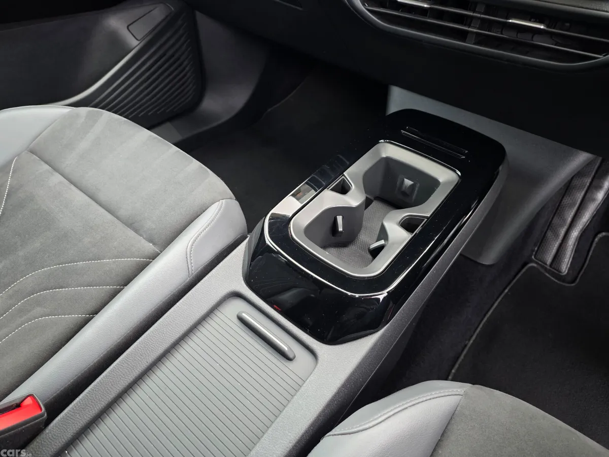 Volkswagen ID.4 Estate, Electric, 2023, Red