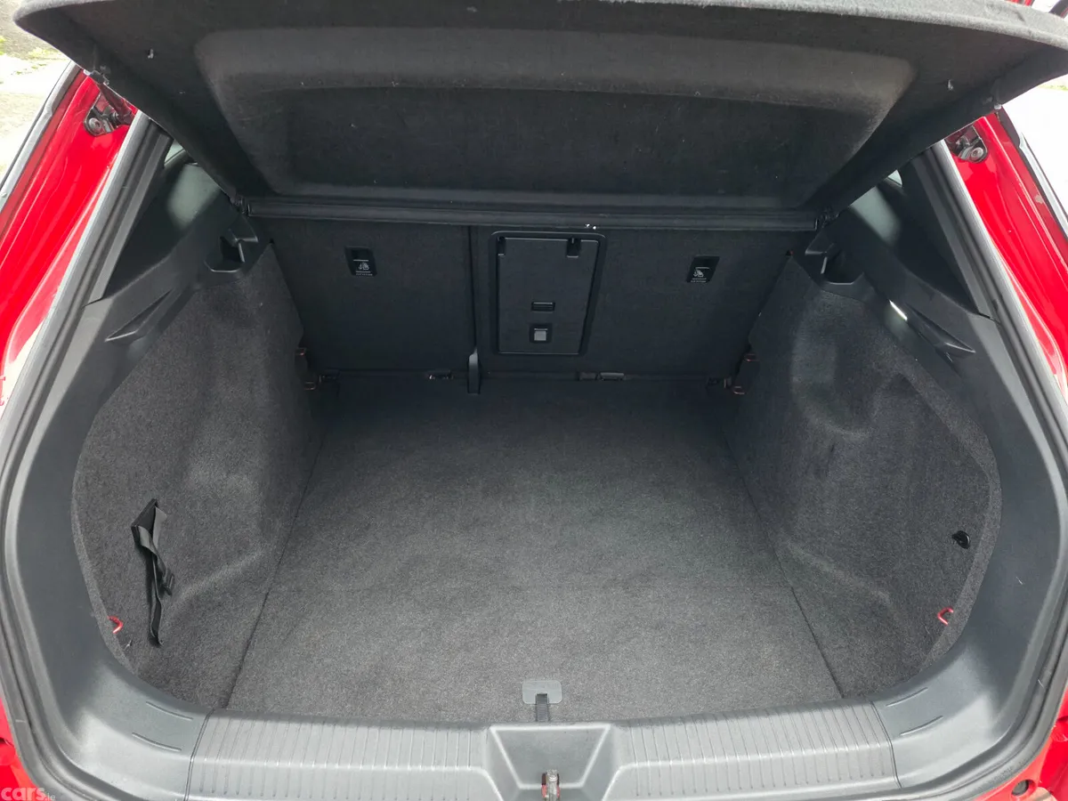Volkswagen ID.4 Estate, Electric, 2023, Red