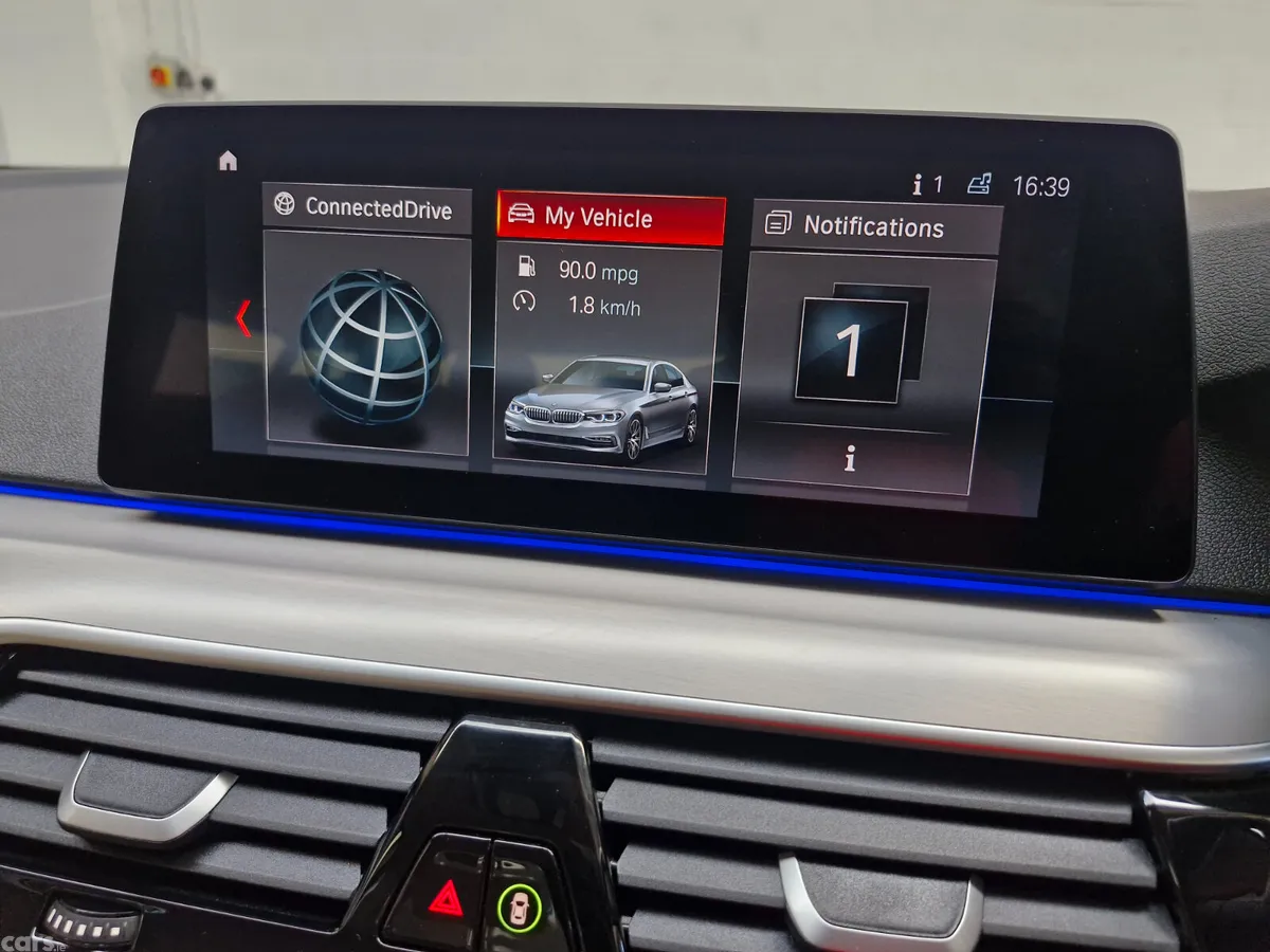 BMW 5-Series Saloon, Petrol Plug-in Hybrid, 2018, Blue