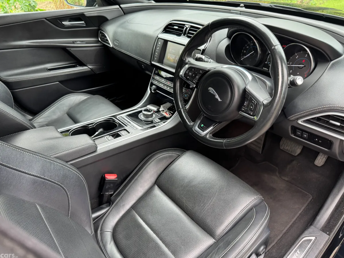 Jaguar XE Saloon, Diesel, 2016, Black