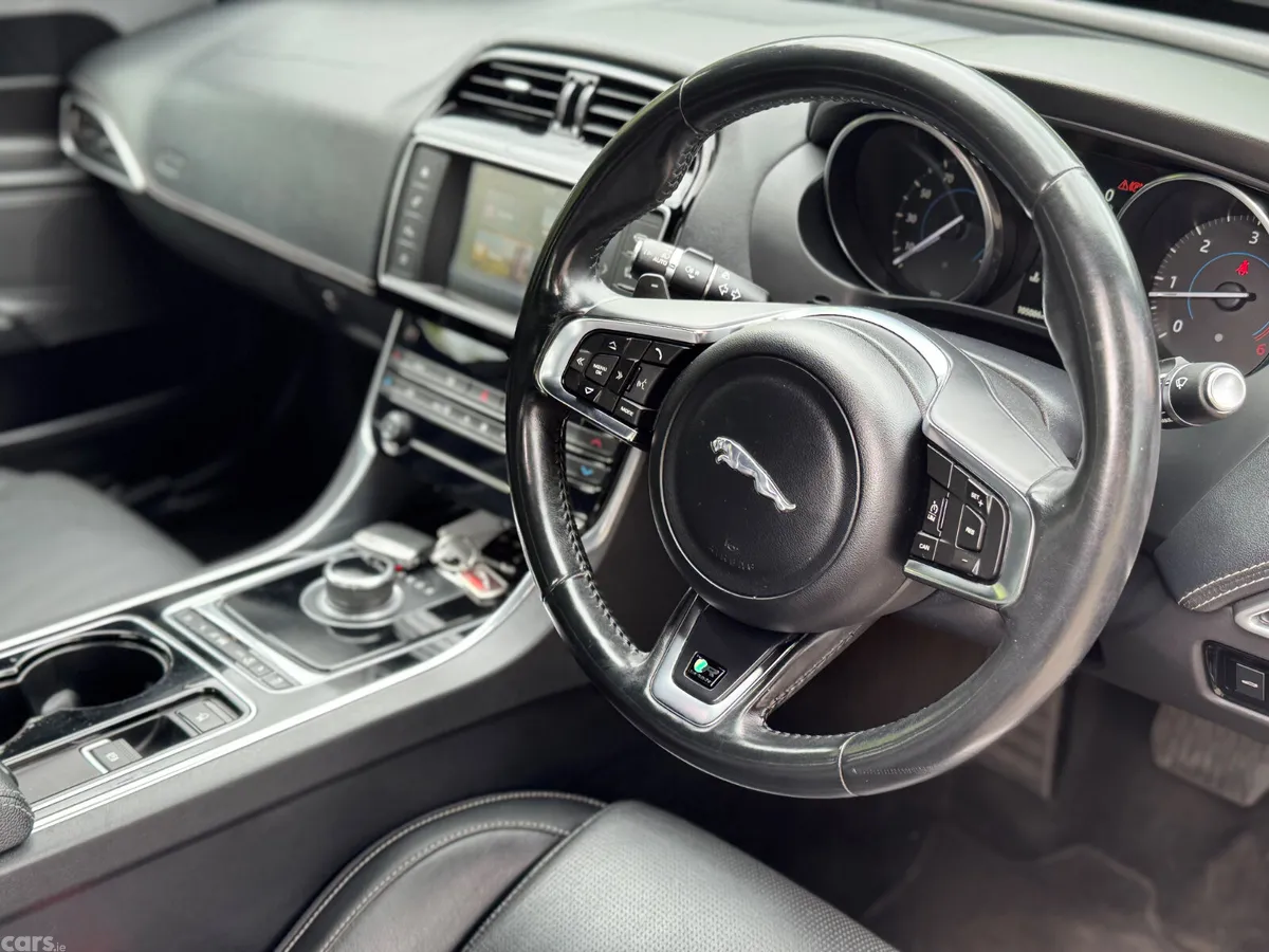 Jaguar XE Saloon, Diesel, 2016, Black
