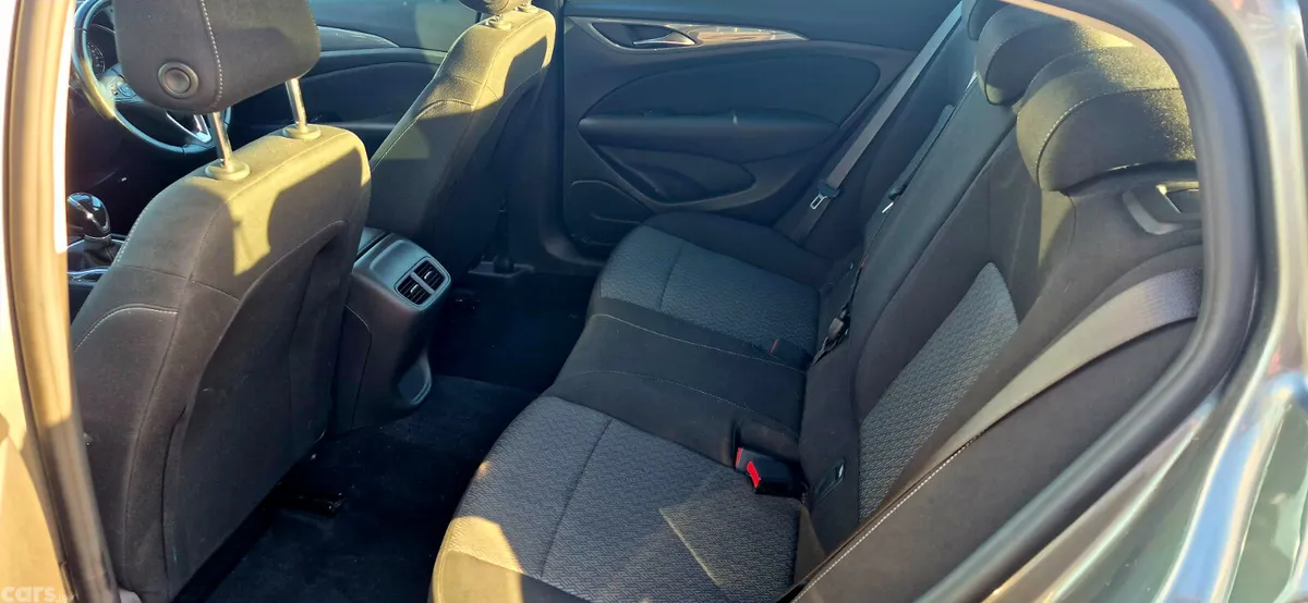 Vauxhall Insignia Hatchback, Diesel, 2018, Grey
