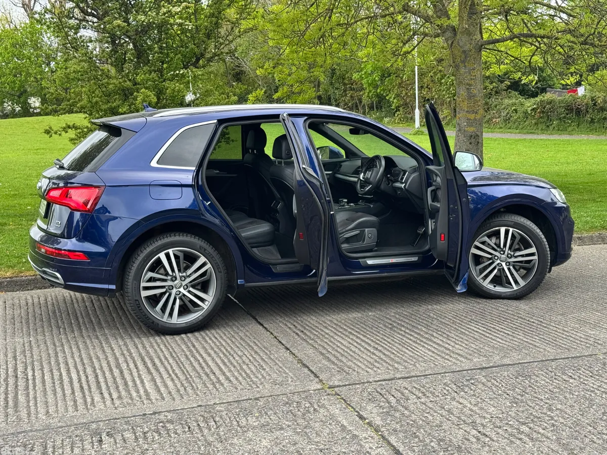Audi Q5 SUV, Diesel, 2018, Blue