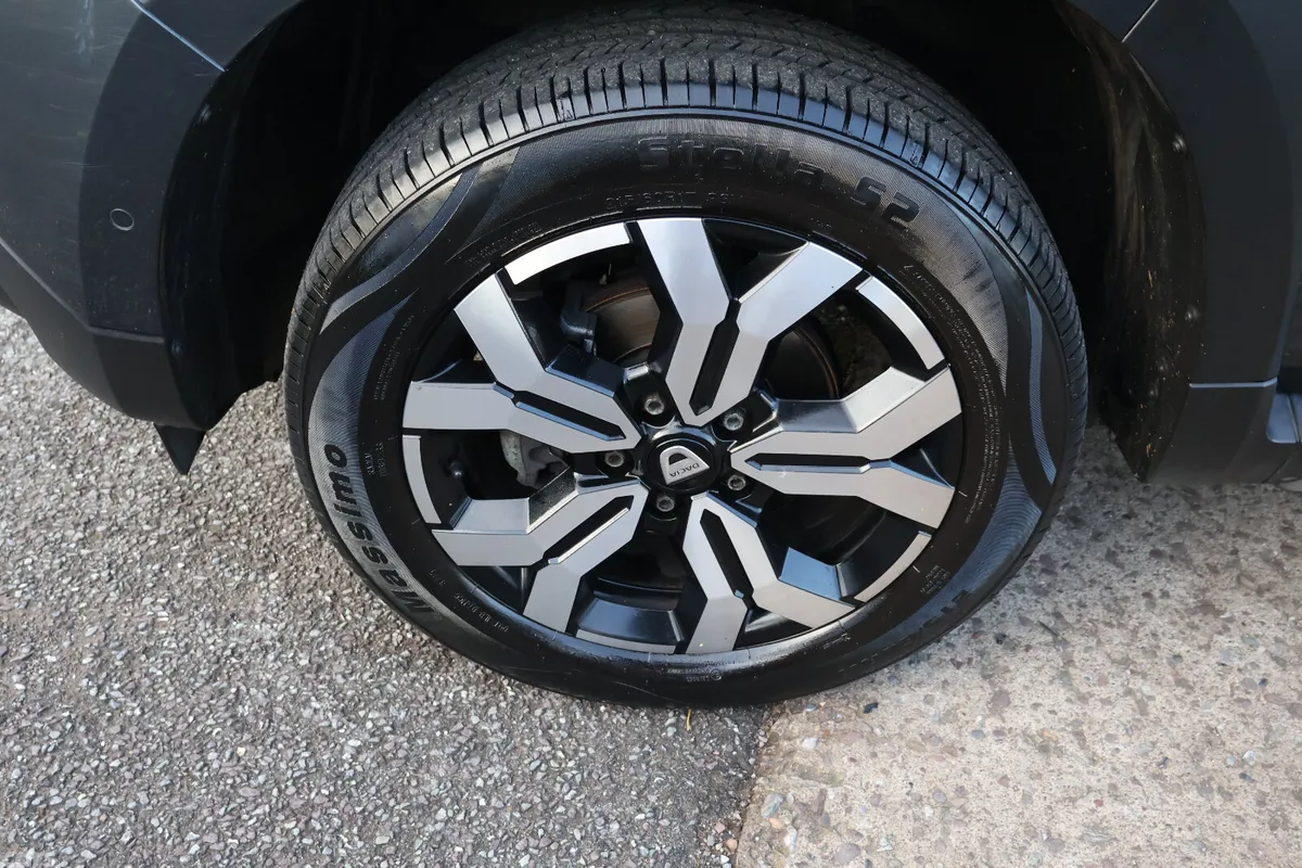 Dacia Duster SUV, Diesel, 2022, Grey