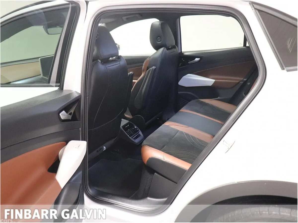 Volkswagen ID.5 Hatchback, Electric, 2023, White