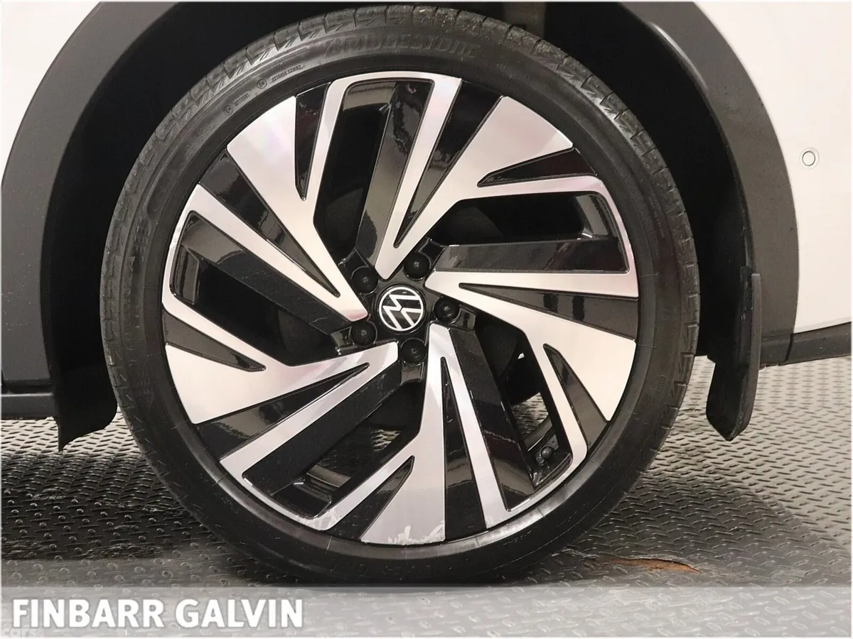 Volkswagen ID.5 Hatchback, Electric, 2023, White