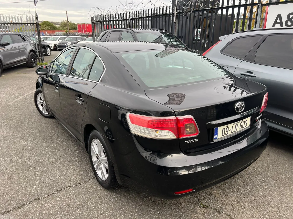 Toyota Avensis Saloon, Petrol, 2009, Black