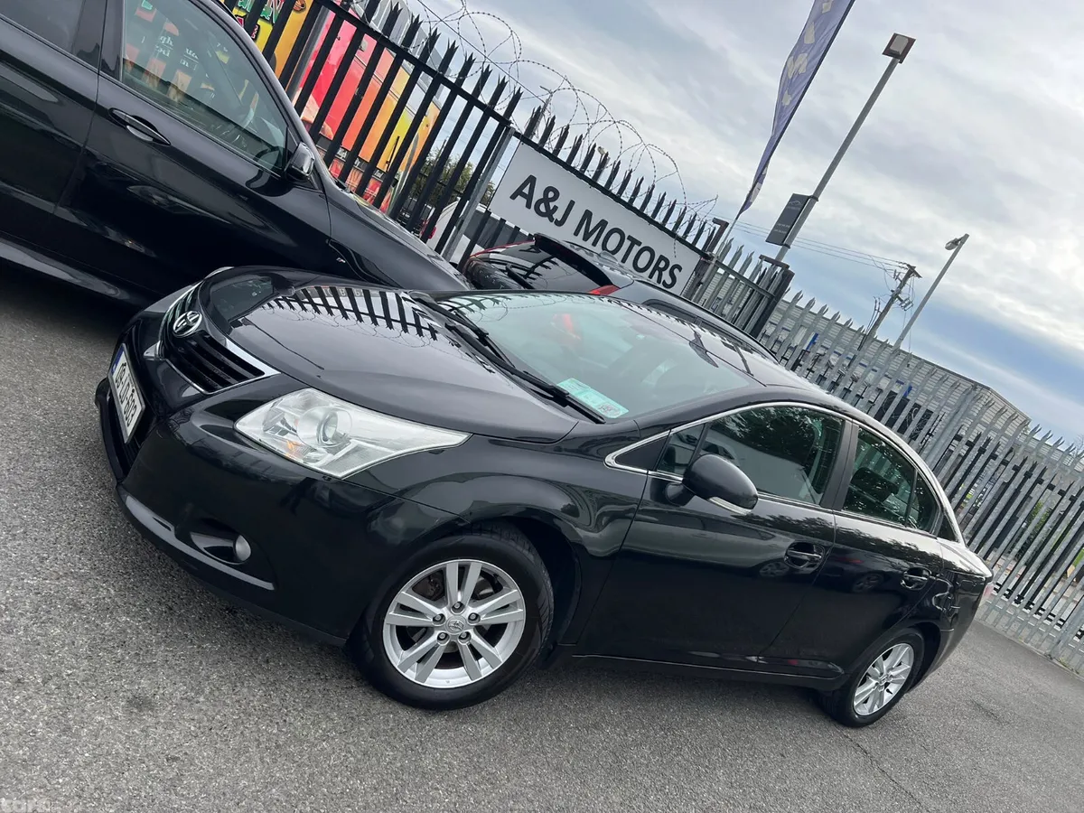 Toyota Avensis Saloon, Petrol, 2009, Black