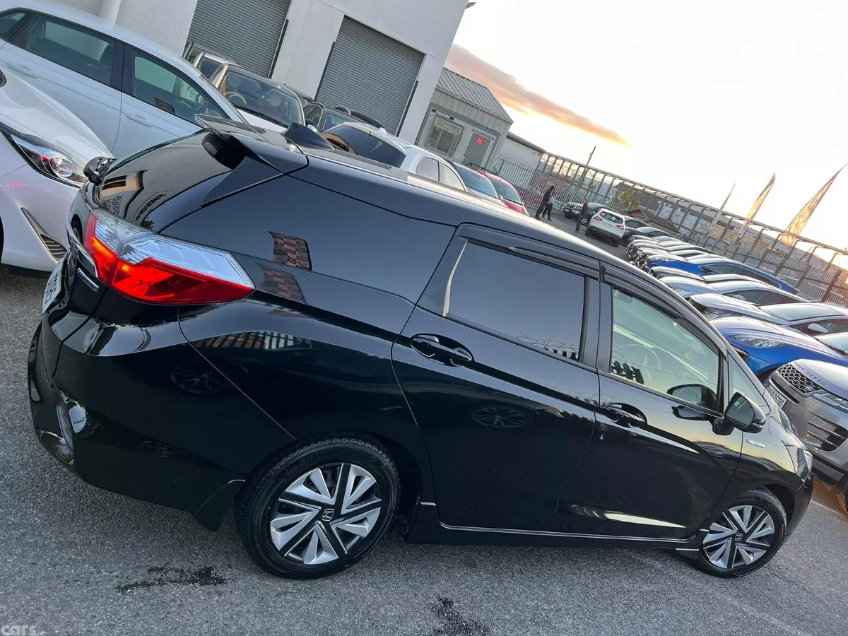 Honda Shuttle Estate, Petrol Hybrid, 2016, Black