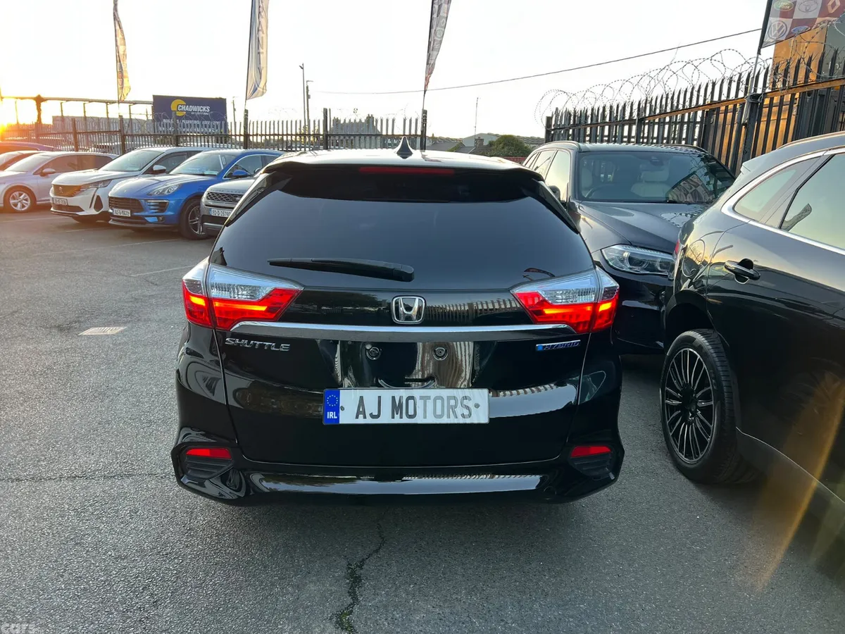 Honda Shuttle Estate, Petrol Hybrid, 2016, Black