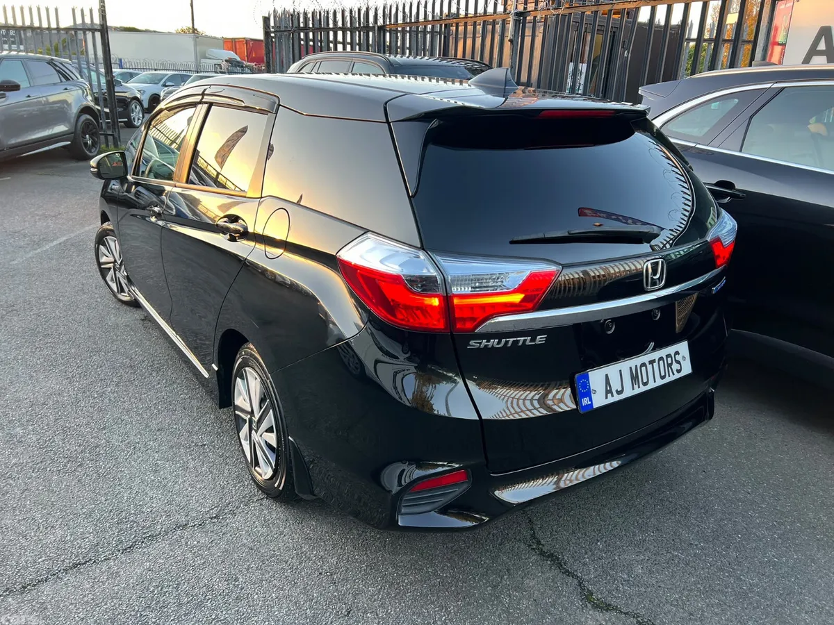 Honda Shuttle Estate, Petrol Hybrid, 2016, Black