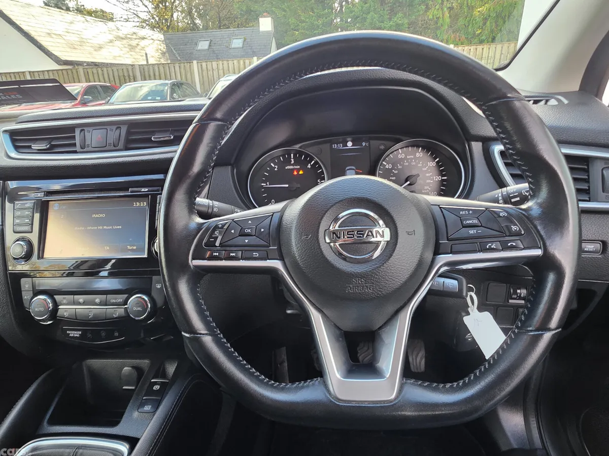 Nissan Qashqai Hatchback, Diesel, 2018, Silver