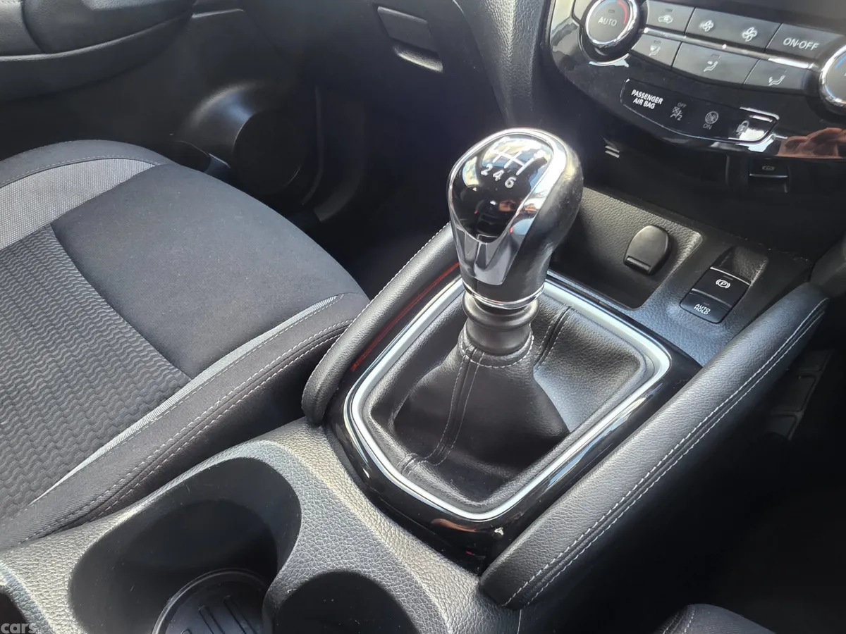Nissan Qashqai Hatchback, Diesel, 2018, Silver