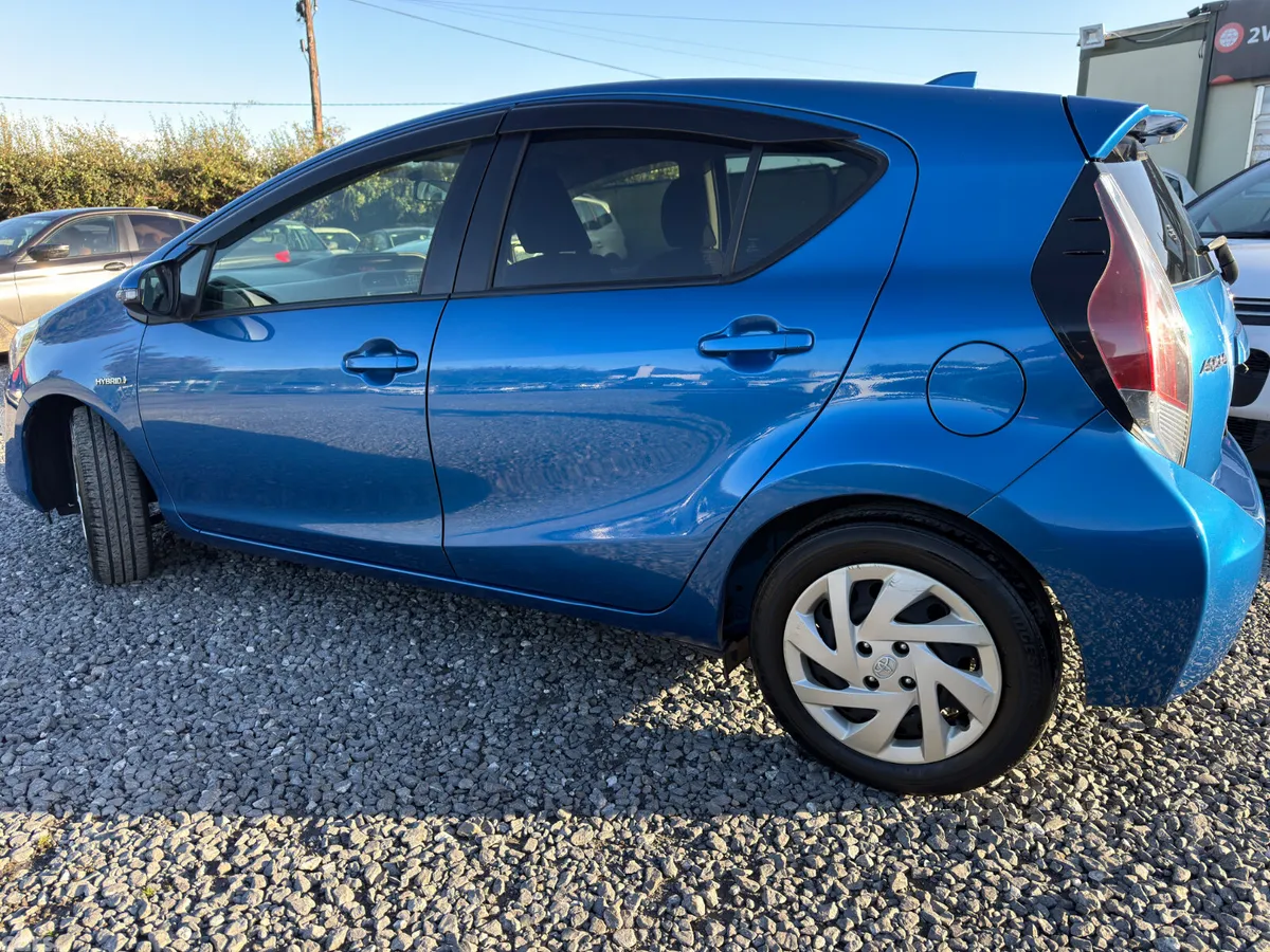 Toyota Aqua Hatchback, Petrol Hybrid, 2015, Blue