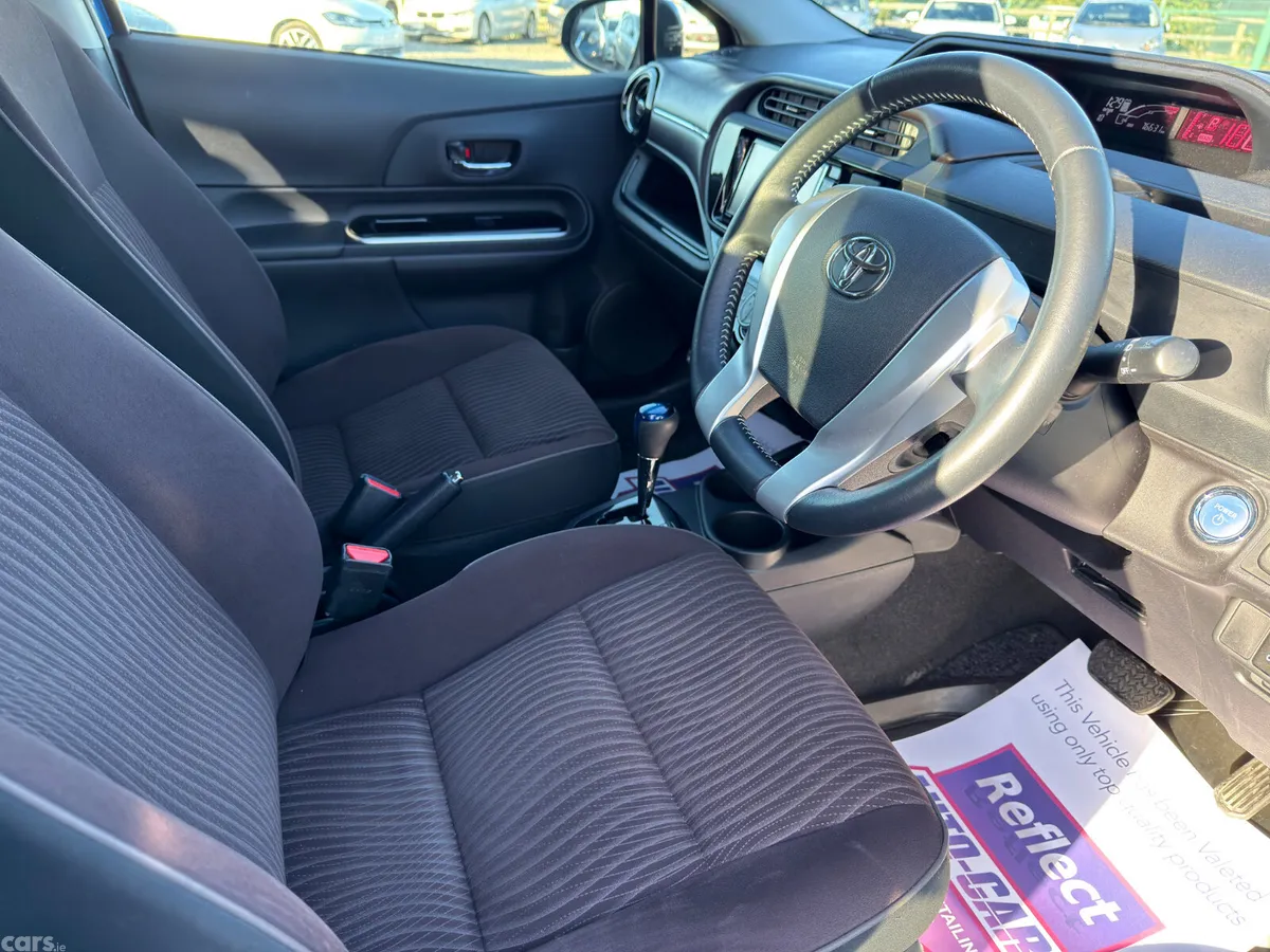 Toyota Aqua Hatchback, Petrol Hybrid, 2015, Blue