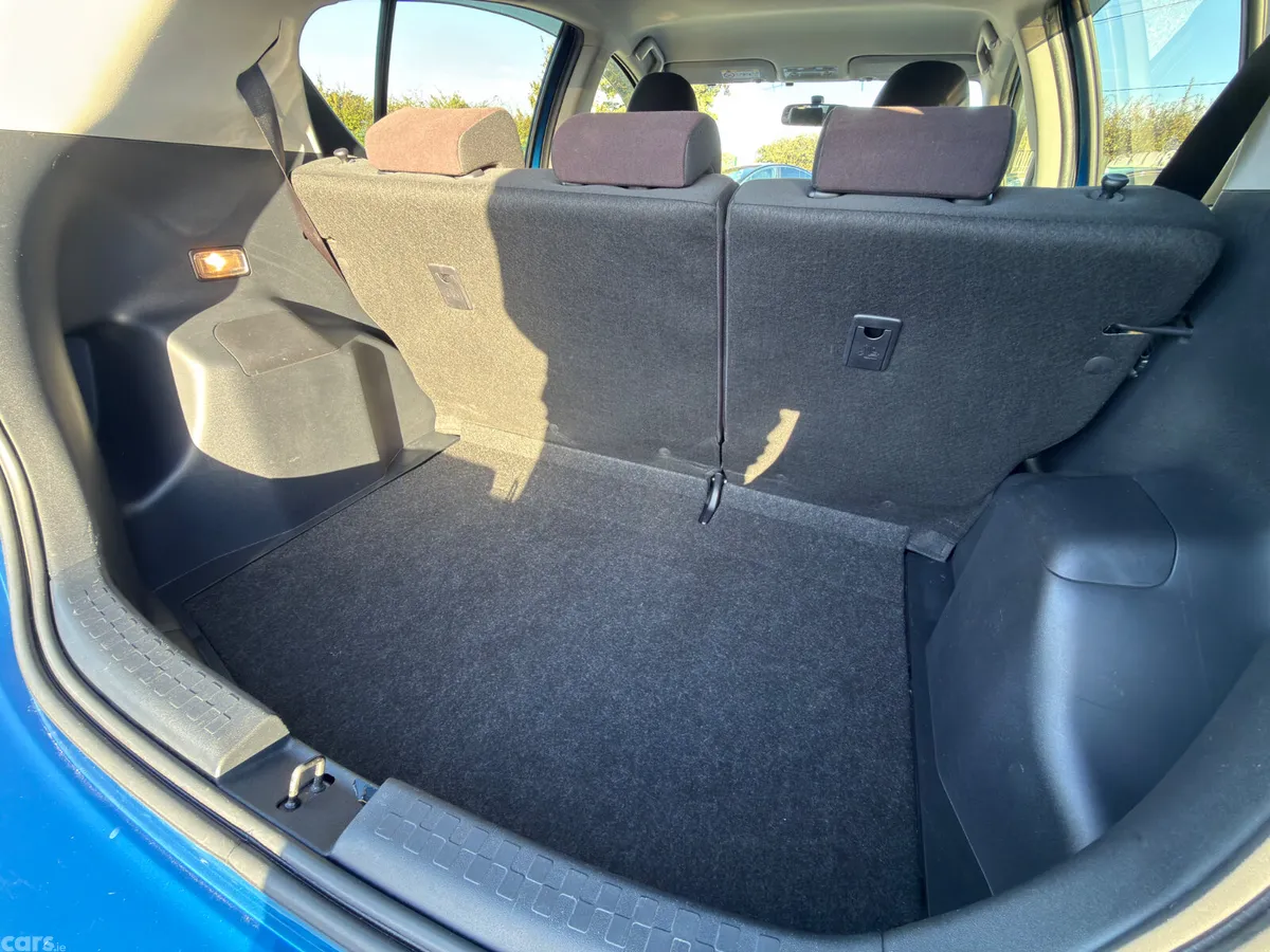 Toyota Aqua Hatchback, Petrol Hybrid, 2015, Blue