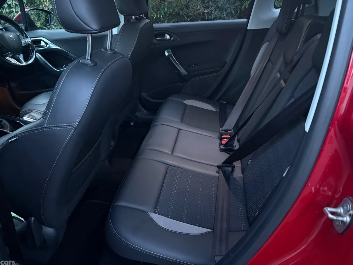 Peugeot 2008 Estate, Diesel, 2019, Red